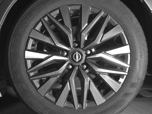 Used 2025 Nissan Altima 2.5 SV image 14