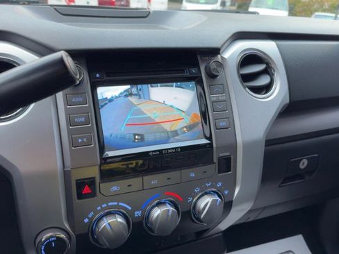 Used 2016 Toyota Tundra SR5 image 18