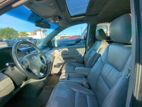 Used 2010 Honda Odyssey EX-L image 6
