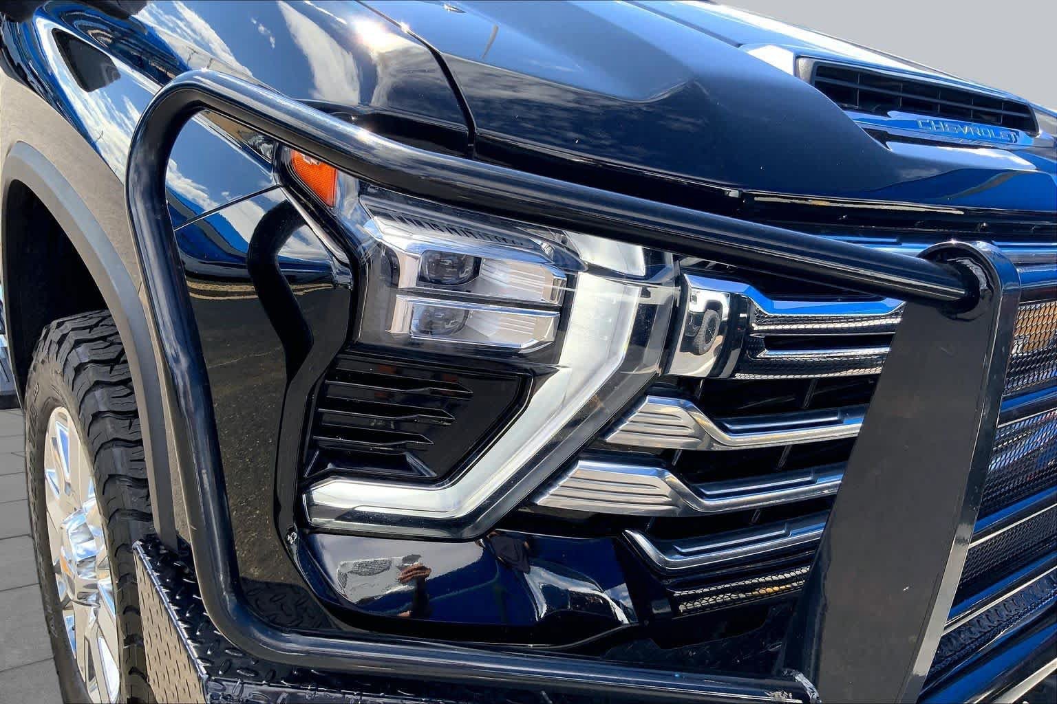 Used 2024 Chevrolet Silverado 2500 High Country w/ Technology Package AWD/4WD image 28