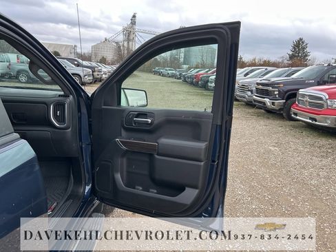 Used 2021 Chevrolet Silverado 1500 LT image 35