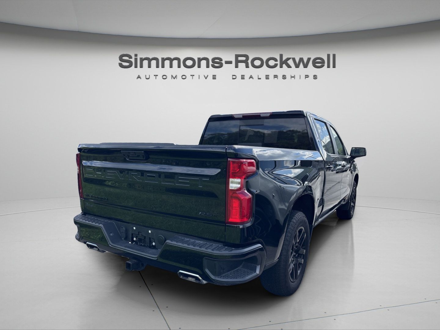Used 2024 Chevrolet Silverado 1500 RST w/ Convenience Package II AWD/4WD image 5