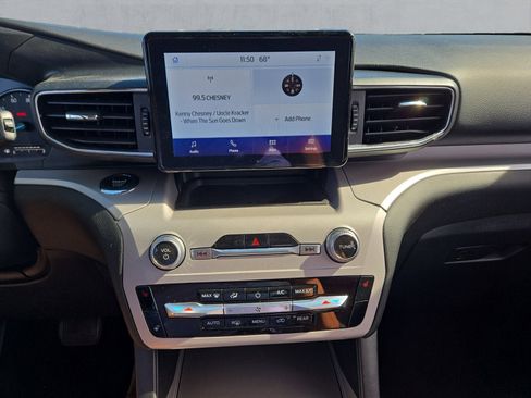 Certified 2023 Ford Explorer XLT w/ Equipment Group 202A image 17