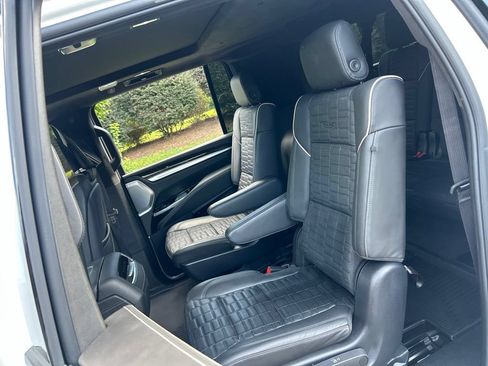 Used 2025 Cadillac Escalade ESV Sport Platinum AWD/4WD image 47