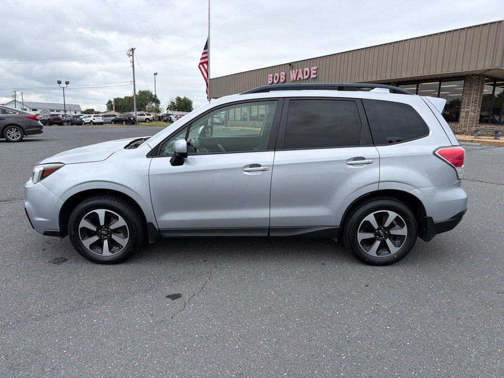 Used 2017 Subaru Forester 2.5i Premium w/ Popular Package #2A AWD/4WD image 2