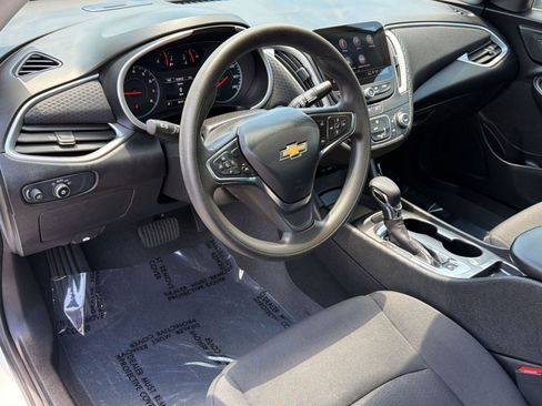 Used 2023 Chevrolet Malibu LS FWD image 4
