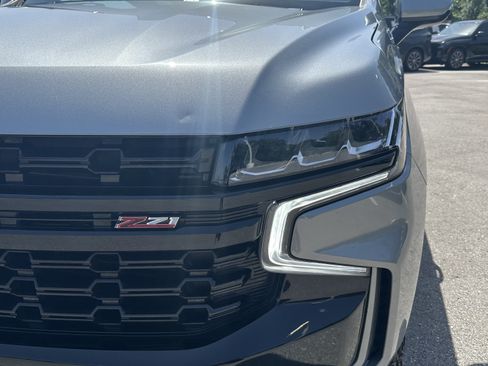 Used 2023 Chevrolet Tahoe Z71 w/ Luxury Package AWD/4WD image 6
