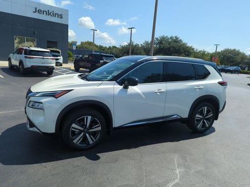Certified 2023 Nissan Rogue Platinum w/ Platinum Premium Package FWD image 13