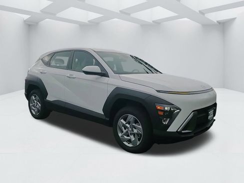 New 2026 Hyundai Kona SE image 3