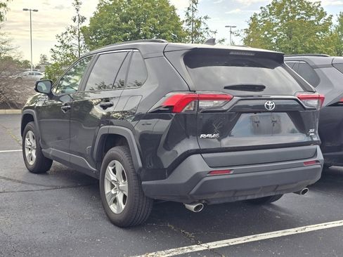 Certified 2021 Toyota RAV4 XLE w/ Convenience Package AWD/4WD image 5