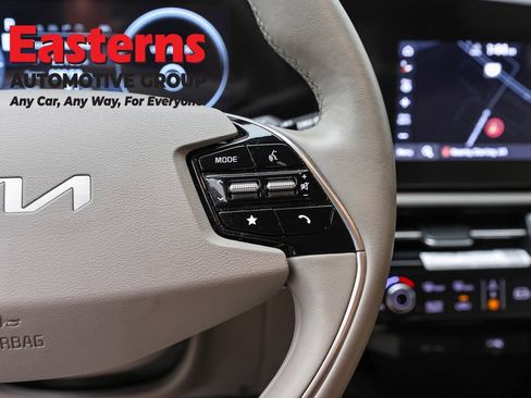 Used 2023 Kia Niro Wind w/ Wind Preserve Package FWD image 16