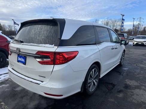 Used 2023 Honda Odyssey Touring image 2