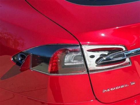 Used 2018 Tesla Model S 75D image 38