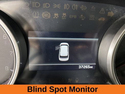 Used 2024 Kia Carnival LX image 13