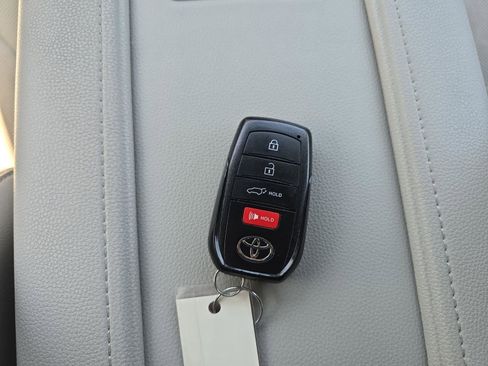 Used 2024 Toyota Grand Highlander AWD Hybrid image 12
