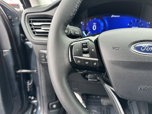 Used 2022 Ford Escape SEL w/ Technology Package image 21