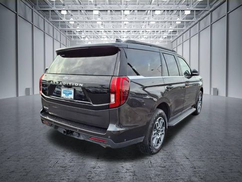 Certified 2025 Ford Expedition Active AWD/4WD image 7