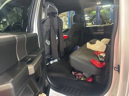 Used 2015 Ford F150 XLT w/ Equipment Group 302A Luxury image 13