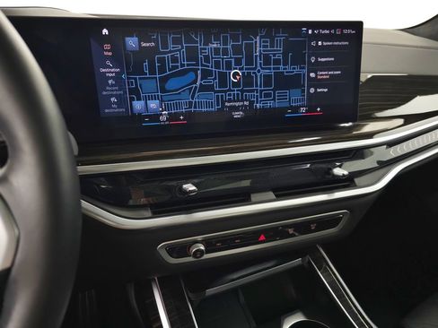 Used 2023 BMW X7 xDrive40i w/ M Sport Package AWD/4WD image 25