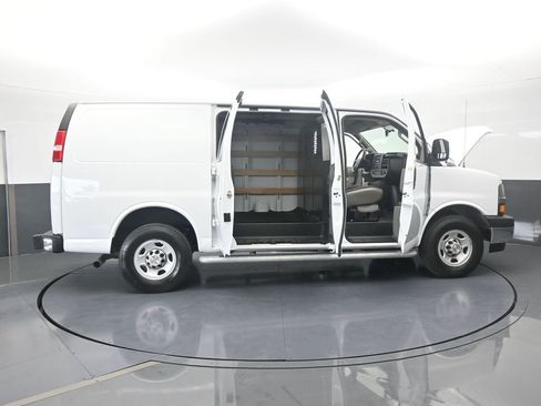 Used 2024 Chevrolet Express 2500 w/ Driver Convenience Package image 67