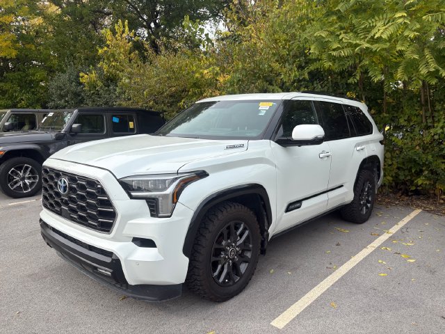 Used 2023 Toyota Sequoia Platinum AWD/4WD image 2