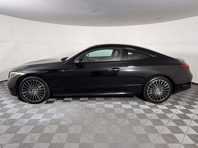 Used 2024 Mercedes-Benz CLE 300 4MATIC Coupe image 3