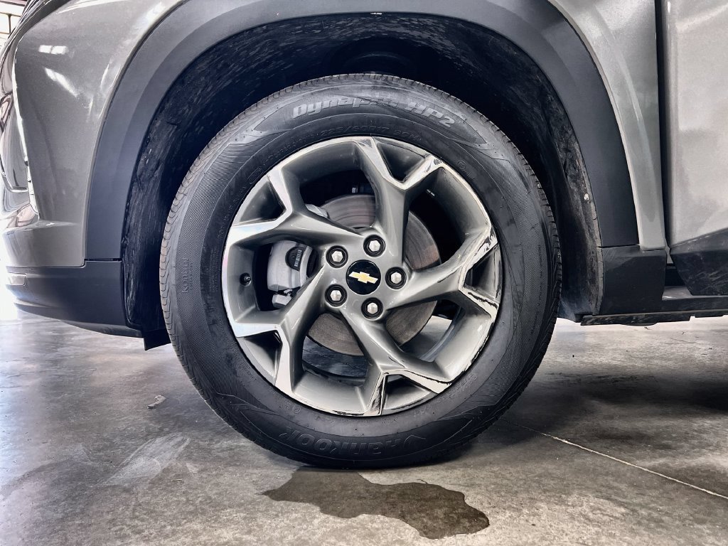 Used 2026 Chevrolet Trax LT FWD image 10