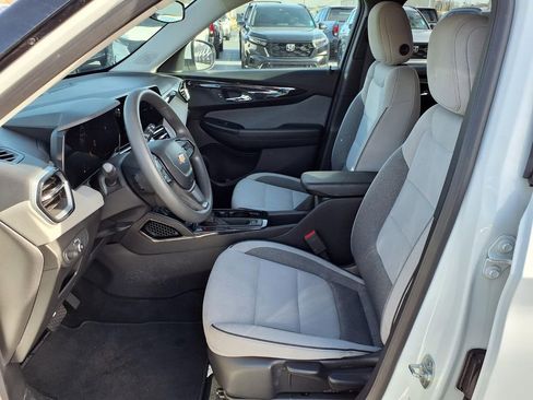 Used 2024 Chevrolet TrailBlazer LT image 11