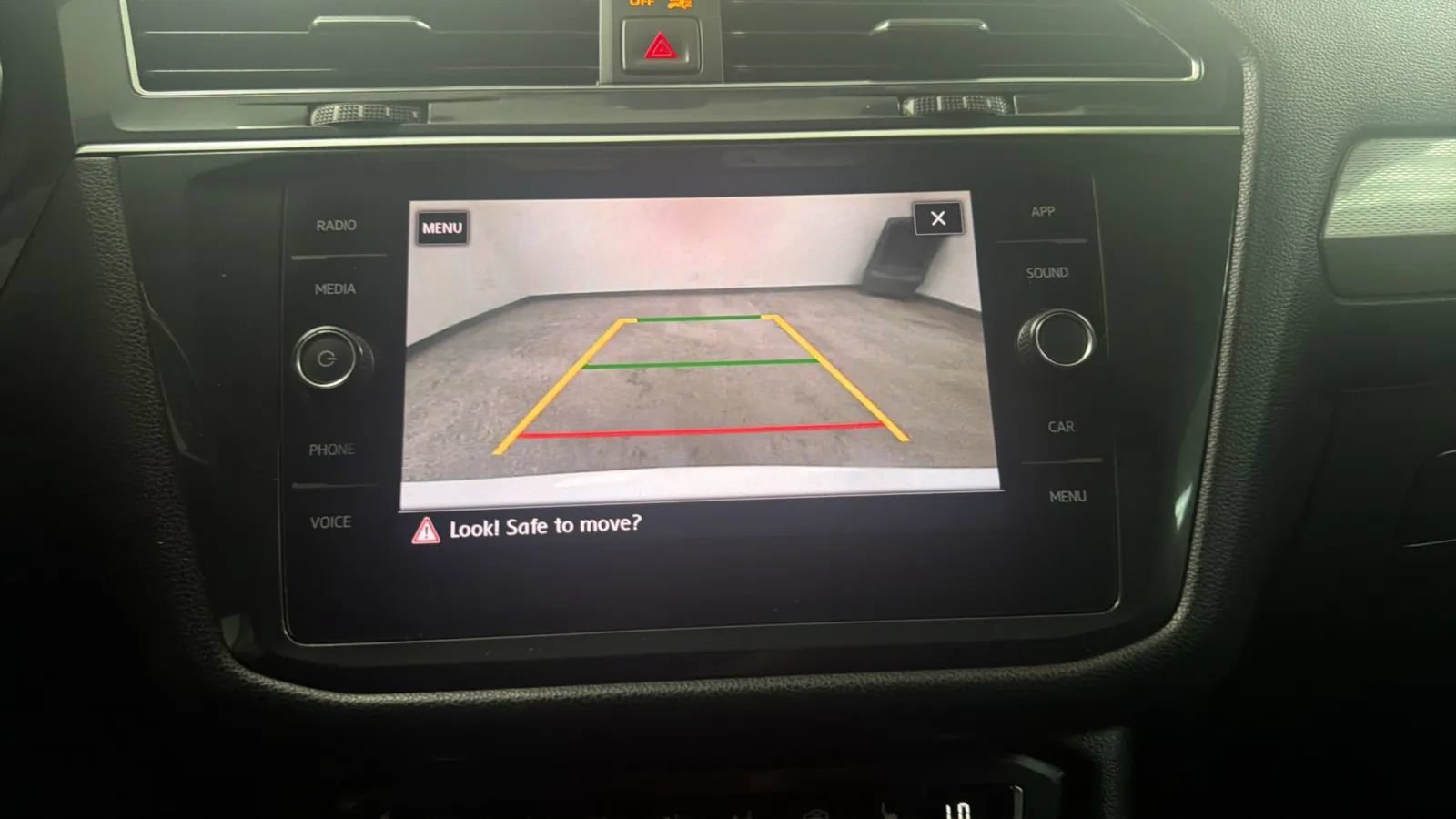 Used 2019 Volkswagen Tiguan SE FWD image 14