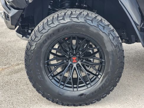 New 2026 Ford Bronco Raptor w/ Interior Carbon Fiber Pack AWD/4WD image 8
