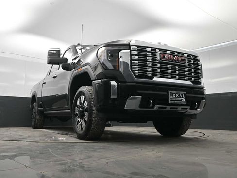 Used 2025 GMC Sierra 2500 Denali image 34
