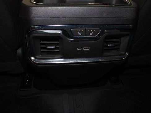 Used 2023 Chevrolet Silverado 1500 High Country w/ High Country Premium Package AWD/4WD image 23