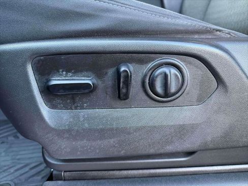 Used 2020 Chevrolet Silverado 1500 LT w/ Convenience Package image 14