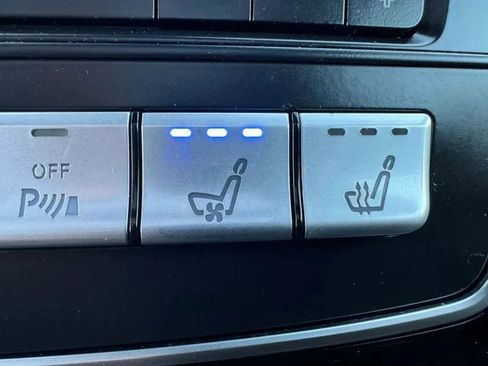 Used 2018 Mercedes-Benz GLE 43 AMG 4MATIC image 35