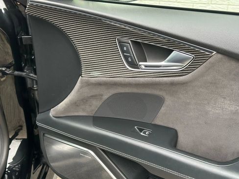 Used 2017 Audi RS 7 Performance w/ Driver Assistance Package image 30