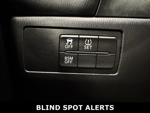 Used 2014 MAZDA MAZDA3 i Touring image 9