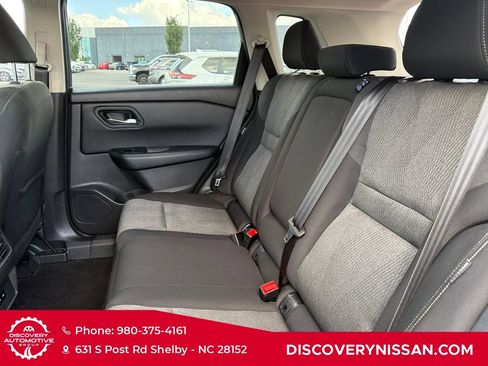 Certified 2025 Nissan Rogue SV FWD image 28