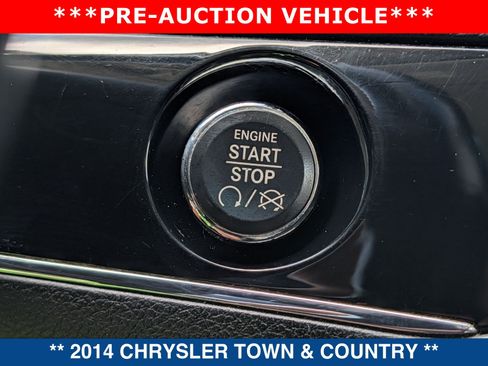 Used 2014 Chrysler Town & Country Touring-L FWD image 33