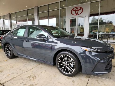 New 2026 Toyota Camry XLE image 4