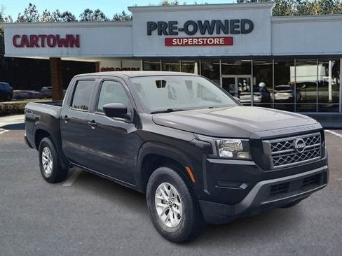 Used 2024 Nissan Frontier SV image 1