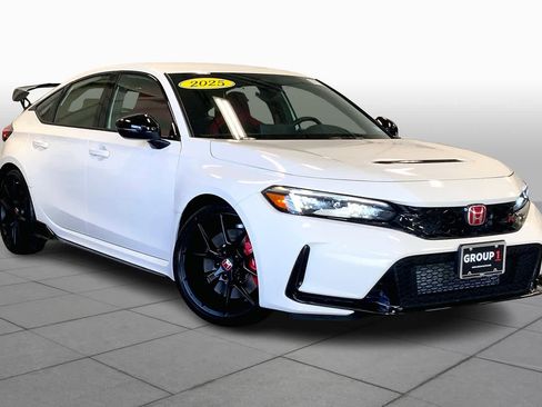 Used 2025 Honda Civic Type R image 2