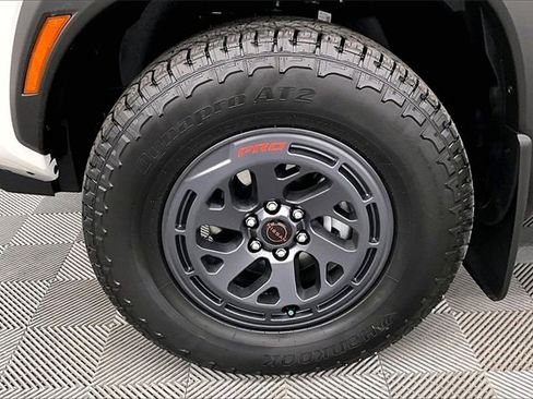 New 2025 Nissan Frontier PRO-4X image 11