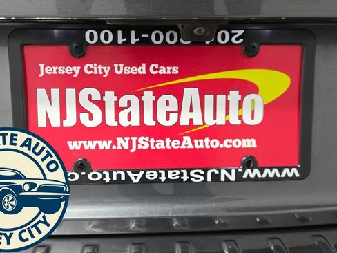 Used 2022 Volkswagen Tiguan SE w/ Panoramic Sunroof Package AWD/4WD image 27