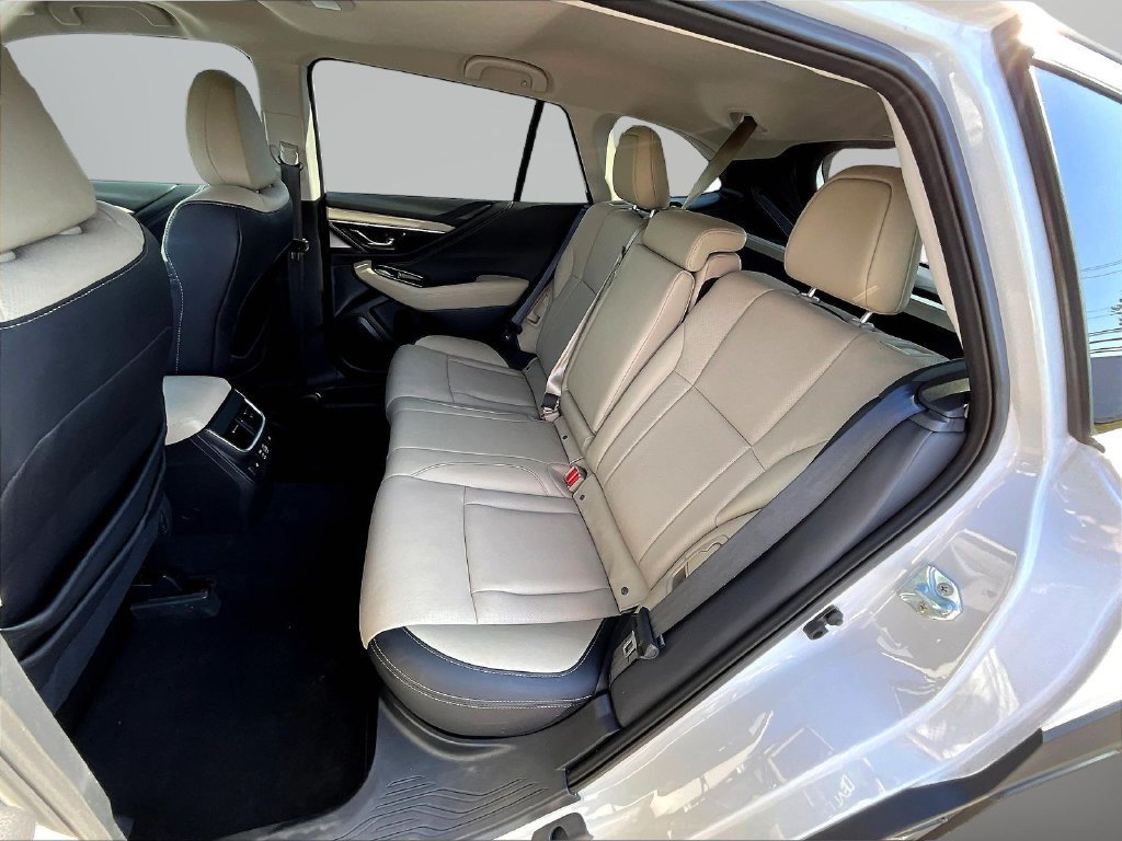 Used 2025 Subaru Outback Limited AWD/4WD image 24