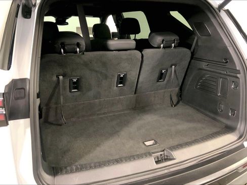 Used 2024 Chevrolet Traverse LT AWD/4WD image 4