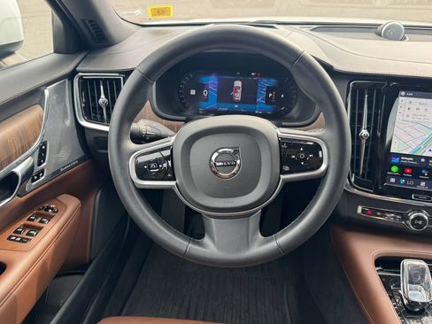 Used 2023 Volvo V90 B6 Cross Country Ultimate AWD/4WD image 14