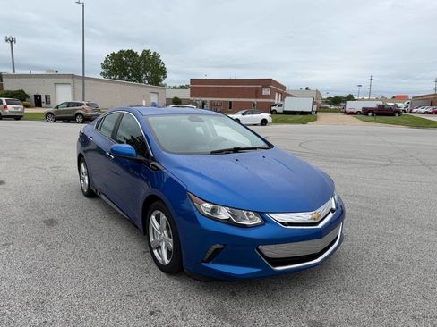Used 2017 Chevrolet Volt LT w/ Comfort Package FWD image 6