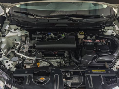 Used 2017 Nissan Rogue SV image 40