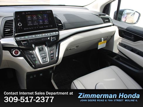 New 2026 Honda Odyssey Touring image 12