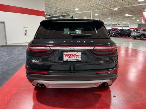 Used 2023 Lincoln Corsair AWD w/ Equipment Group 101A image 5